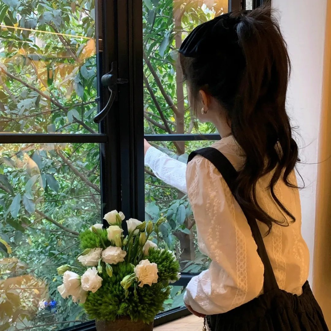 哈啰，我叫朵莉丝